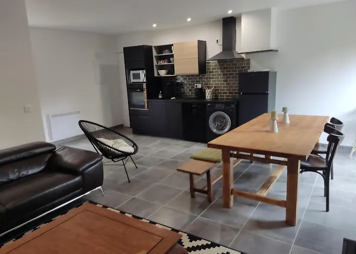 Les De Louise Archignac