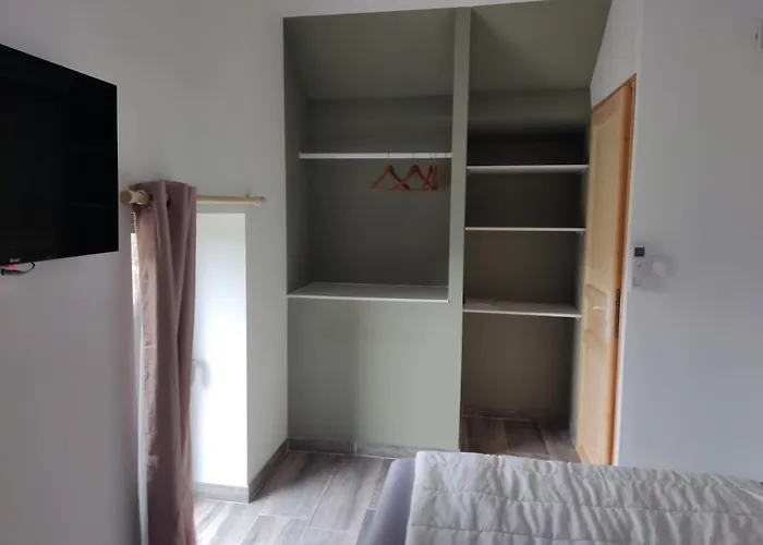 Les De Louise Feriehus